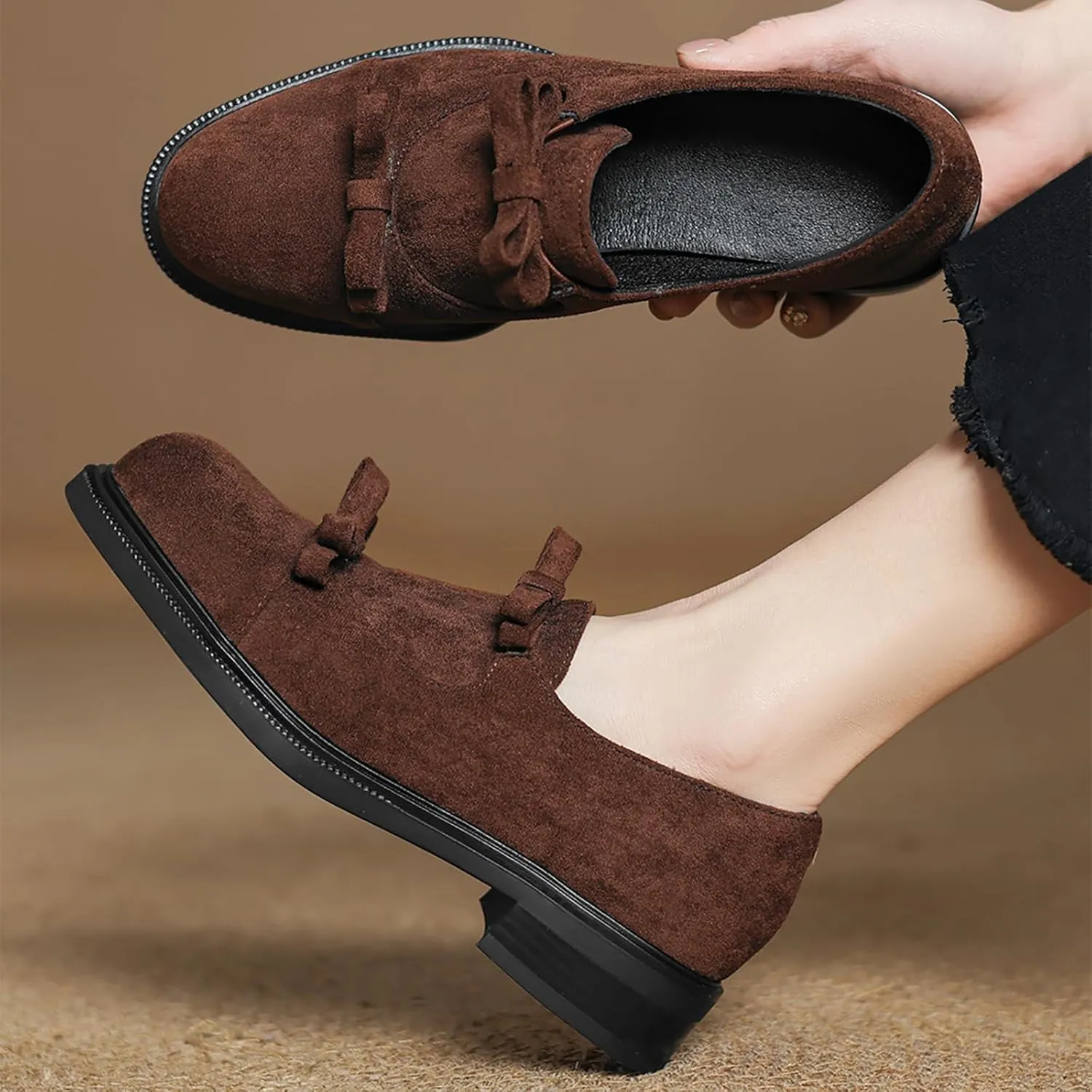 Women's Leather Bow Low Chunky Heel Loafers Fashion Slip-On Round Toe Comfortable Block Heel Dress Pumps for Daily Dating Office