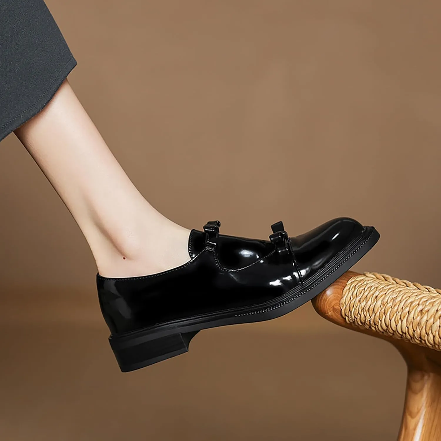 Women's Leather Bow Low Chunky Heel Loafers Fashion Slip-On Round Toe Comfortable Block Heel Dress Pumps for Daily Dating Office