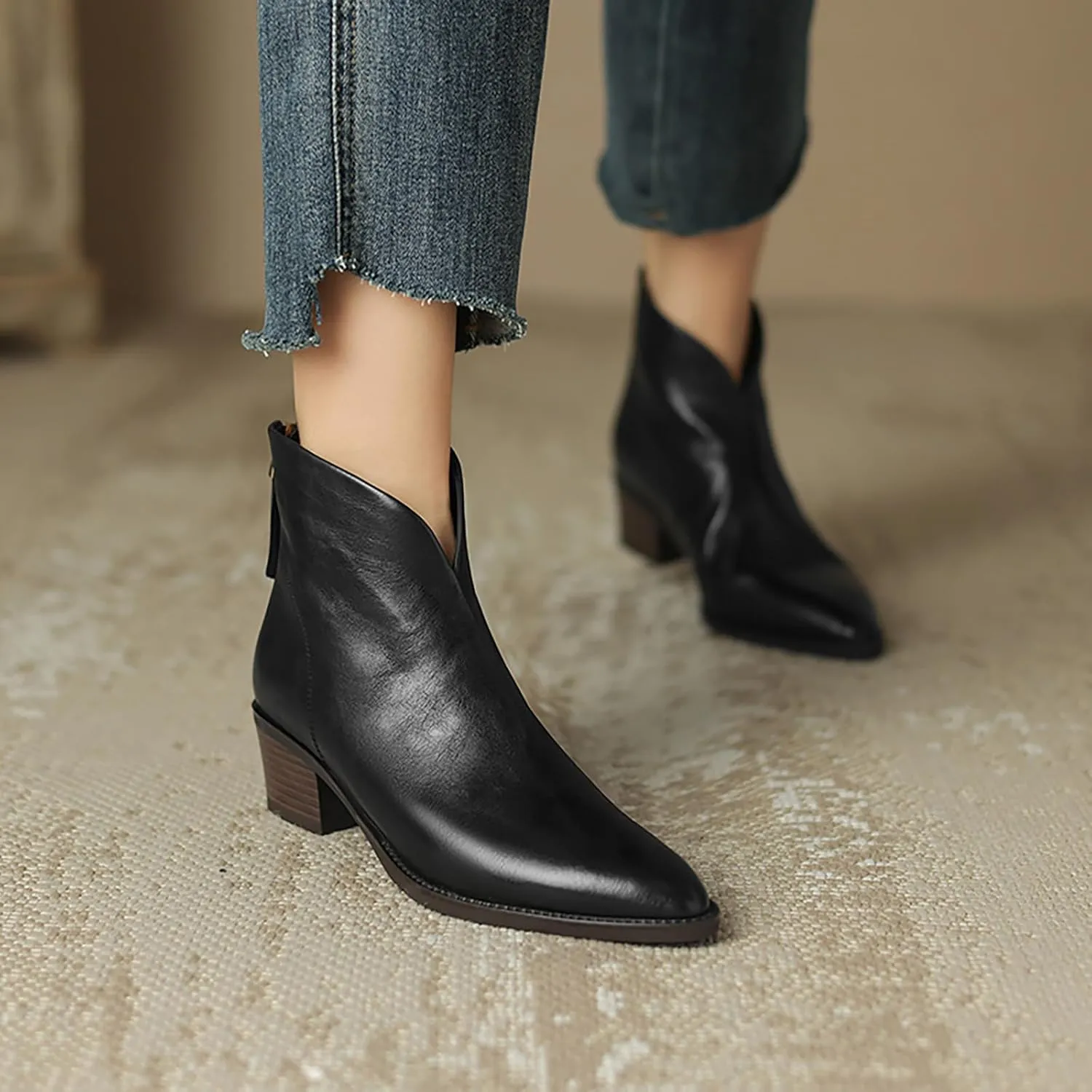 Women's Pointed Toe Chunky Stacked Low Heel Ankle Boots Fashion V-Cut Back Zip Western Ankle Boots Warm Fur Lined Genuine Leather Dress Booties